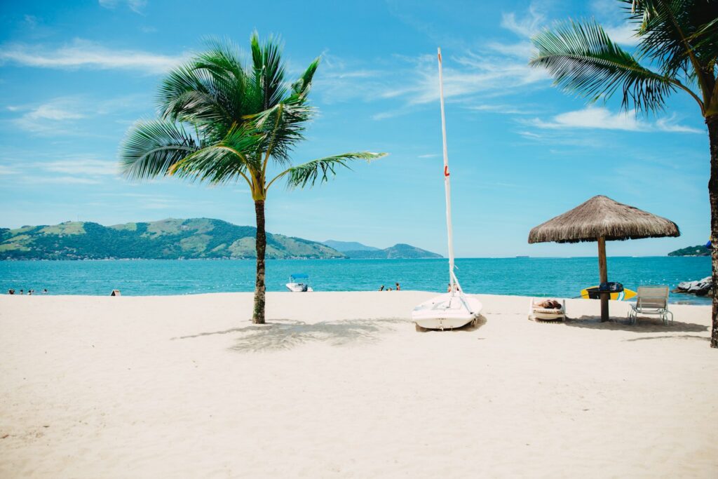 Best UK seaside holidays for families beach scene