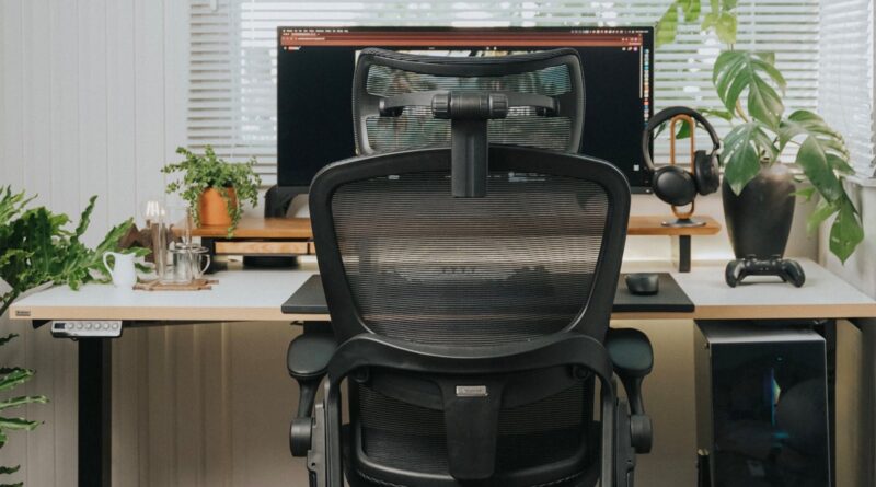 An ergonomic best office chair in a UK home office setup in 2026, ready for a long working day at the desk.
