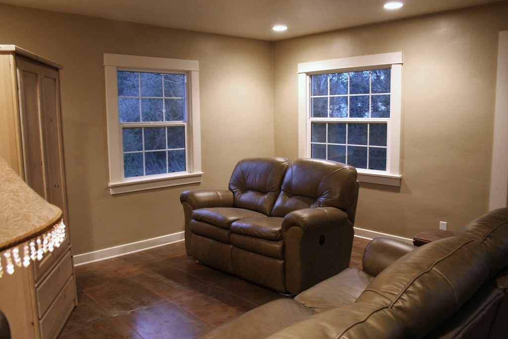 chocolate-brown-interiors-2026-featured