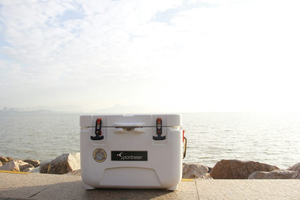 best-cool-box-for-camping-featured