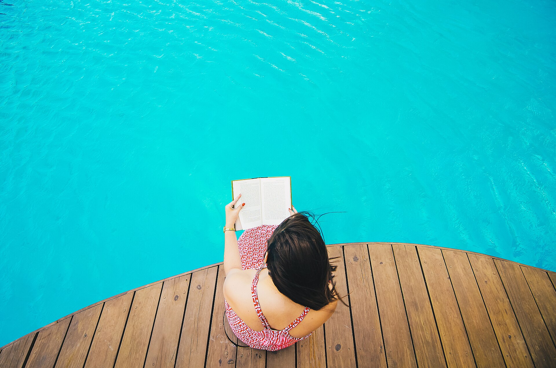 Best Summer Books 2026: The Eight Reads Britain Will Actually Finish