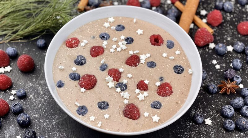 Healthy Oatmeal with Berries