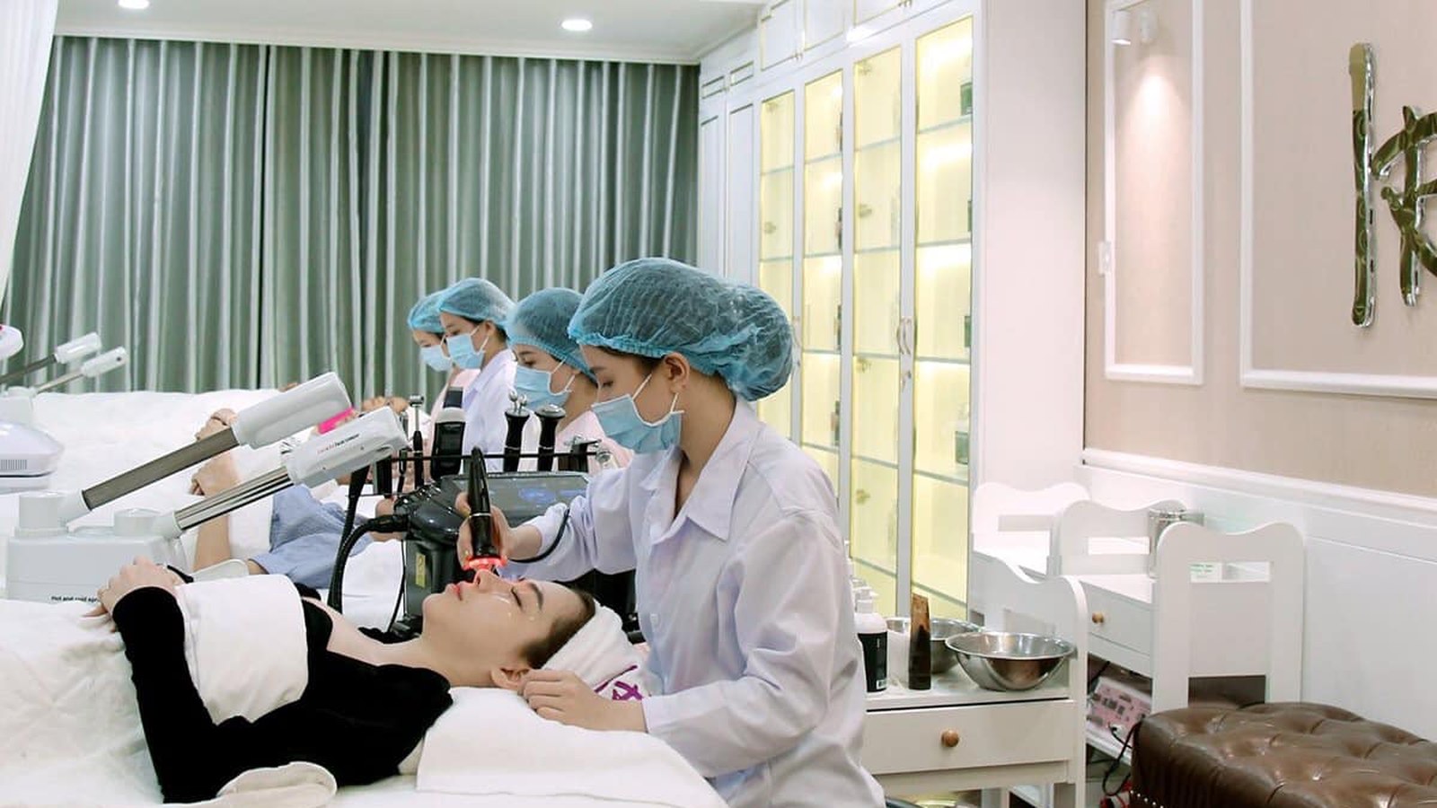 Do LED Face Masks Work? Four Banned Ads, Zero Registered Devices and the £300 Question of 2026