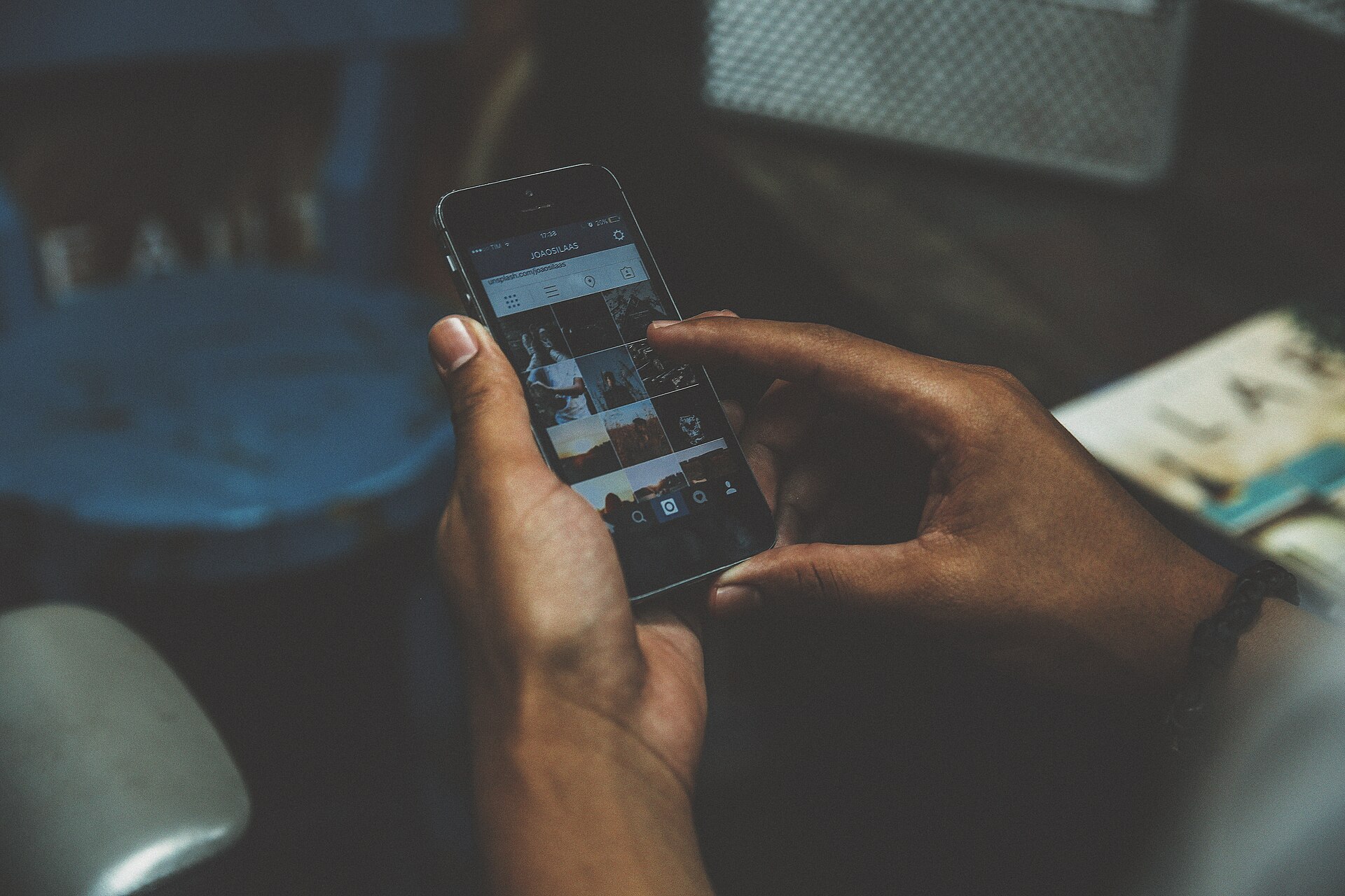 A phone screen being scrolled, the format most consumer apps use to assess skin cancer signs