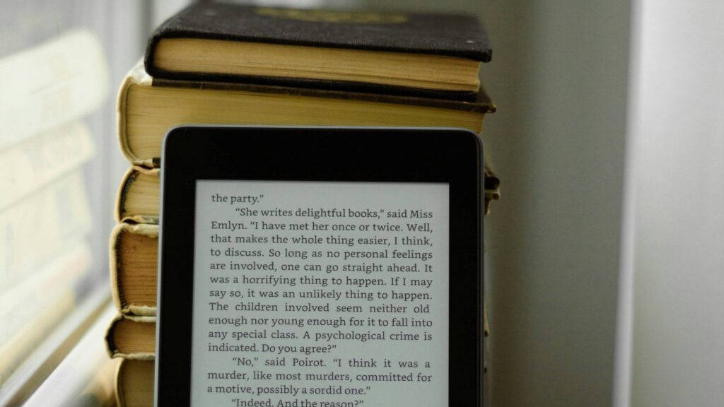 best-e-reader-under-100-uk-featured