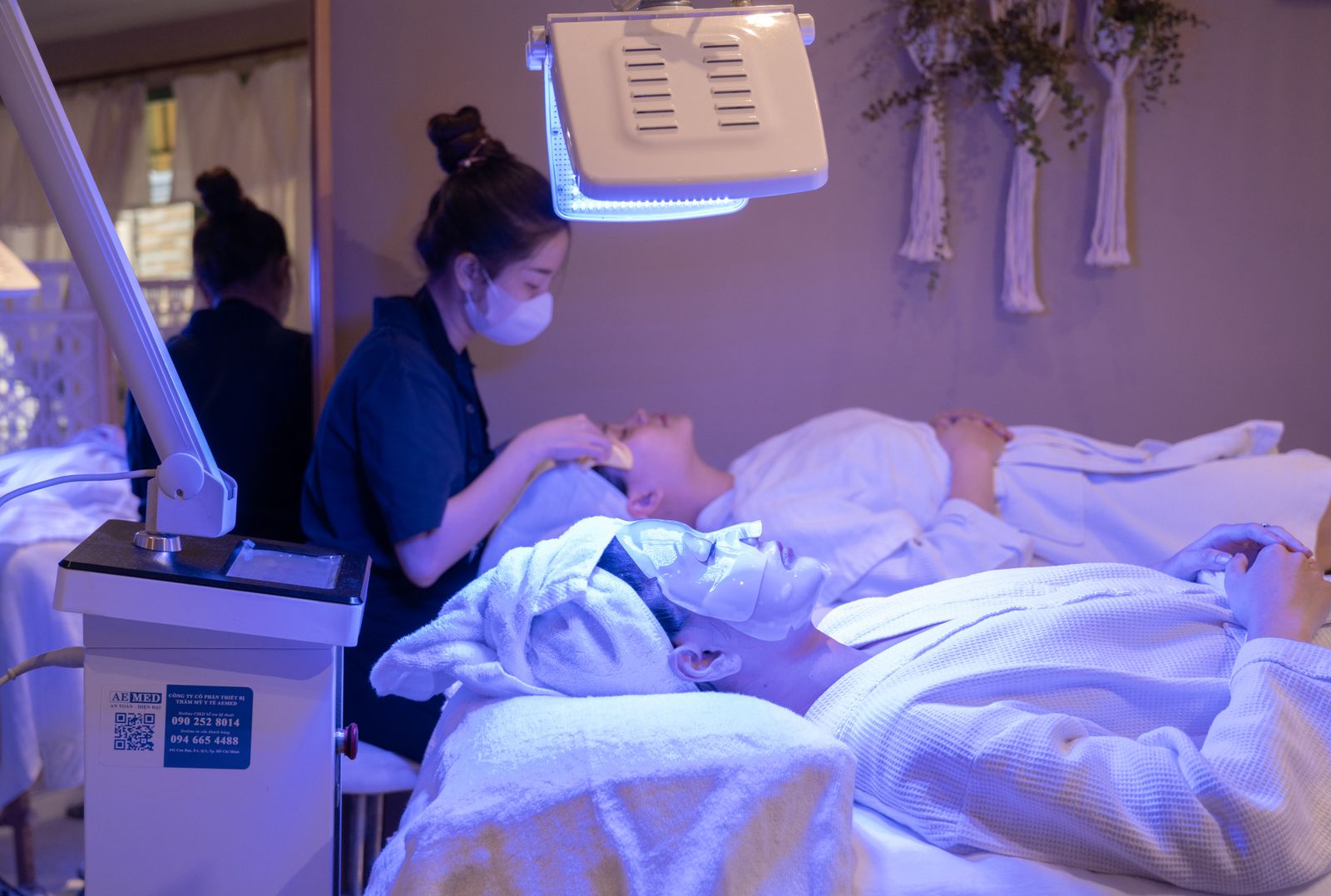 The £399 LED Face Mask Question: What Red Light Actually Does to Skin in 2026, and the 4 Groups Who Should Keep Their Money