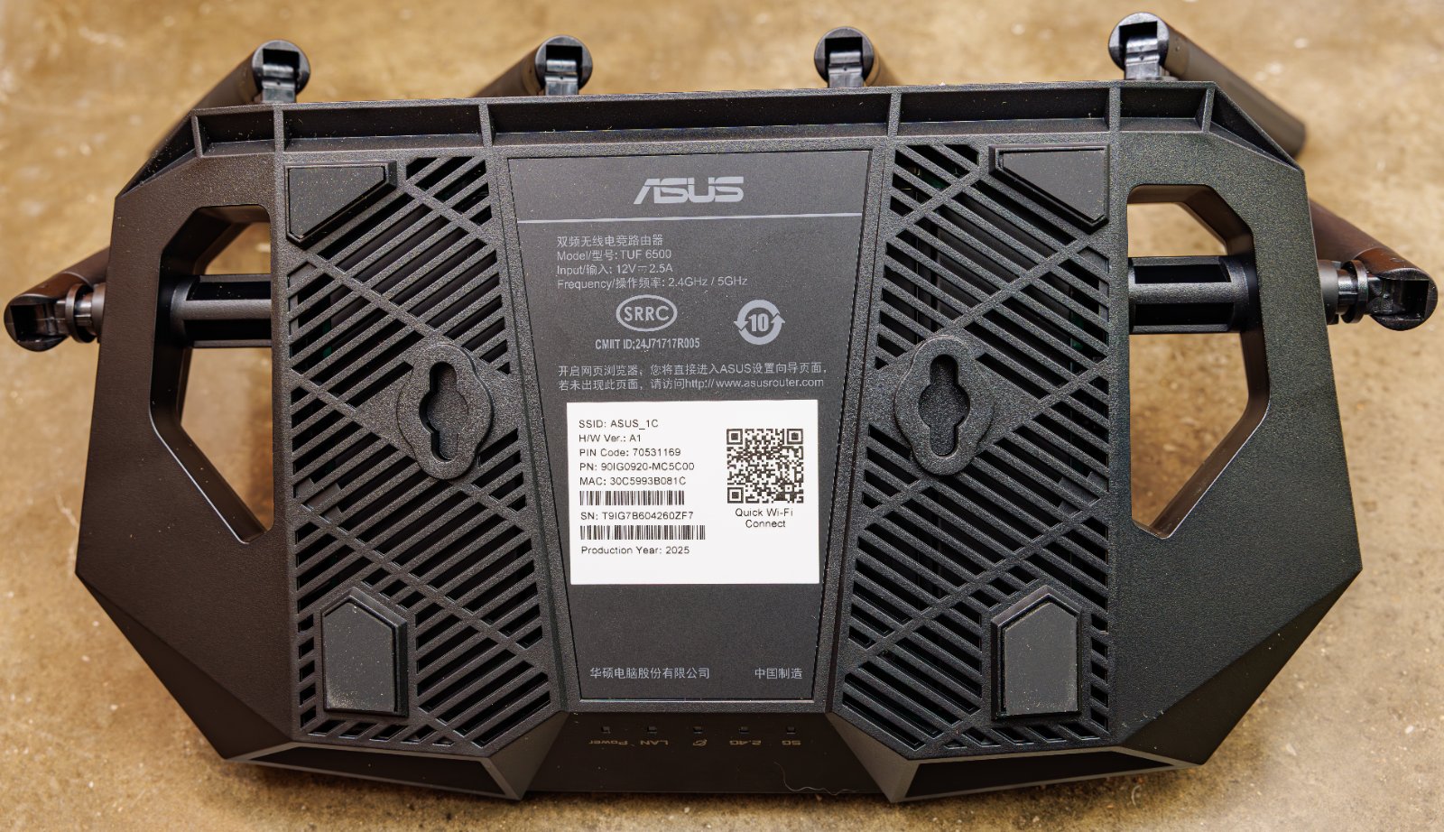Mesh WiFi vs Extender: What £33 and £220 Actually Fix in a Two-Storey House, and the Free Fix to Try First